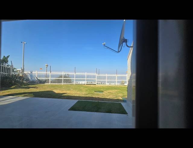 3 BEDROOM SECTIONAL TITLE TO LET IN COMPENSATION BEACH